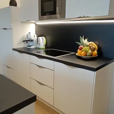 Mandrac With Sea View And Free Parking Διαμέρισμα *