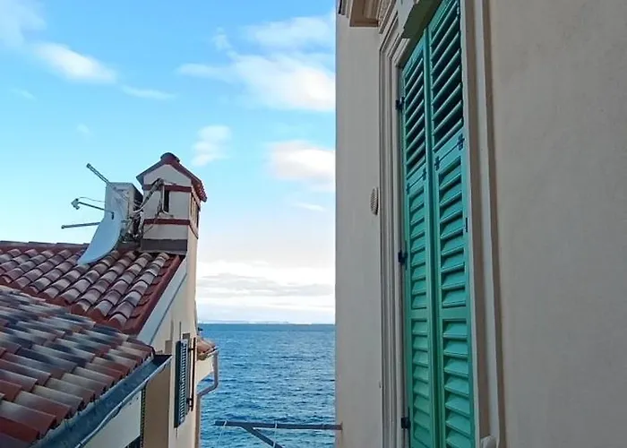 Mandrac With Sea View And Free Parking *