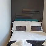 Mandrac With Sea View And Free Parking Апартаменты *