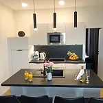 Апартаменты Mandrac With Sea View And Free Parking