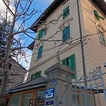 Mandrac With Sea View And Free Parking Апартаменты *