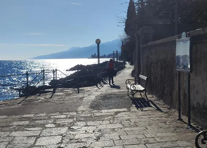 Mandrac With Sea View And Free Parking *