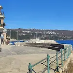 Mandrac With Sea View And Free Parking Lejlighed *