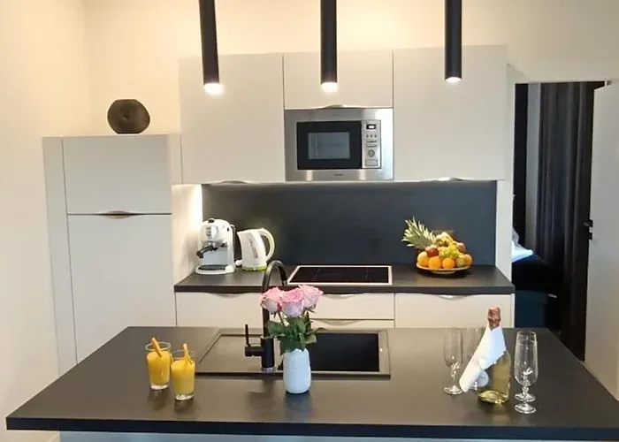 Appartement Mandrac With Sea View And Free Parking