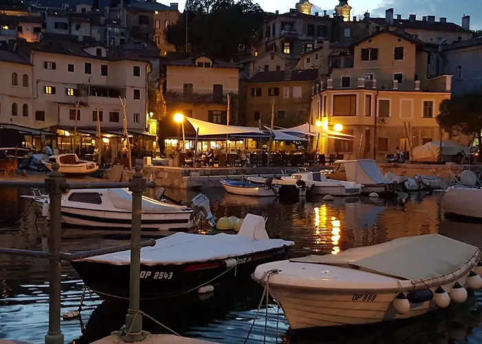 Appartement Mandrac With Sea View And Free Parking